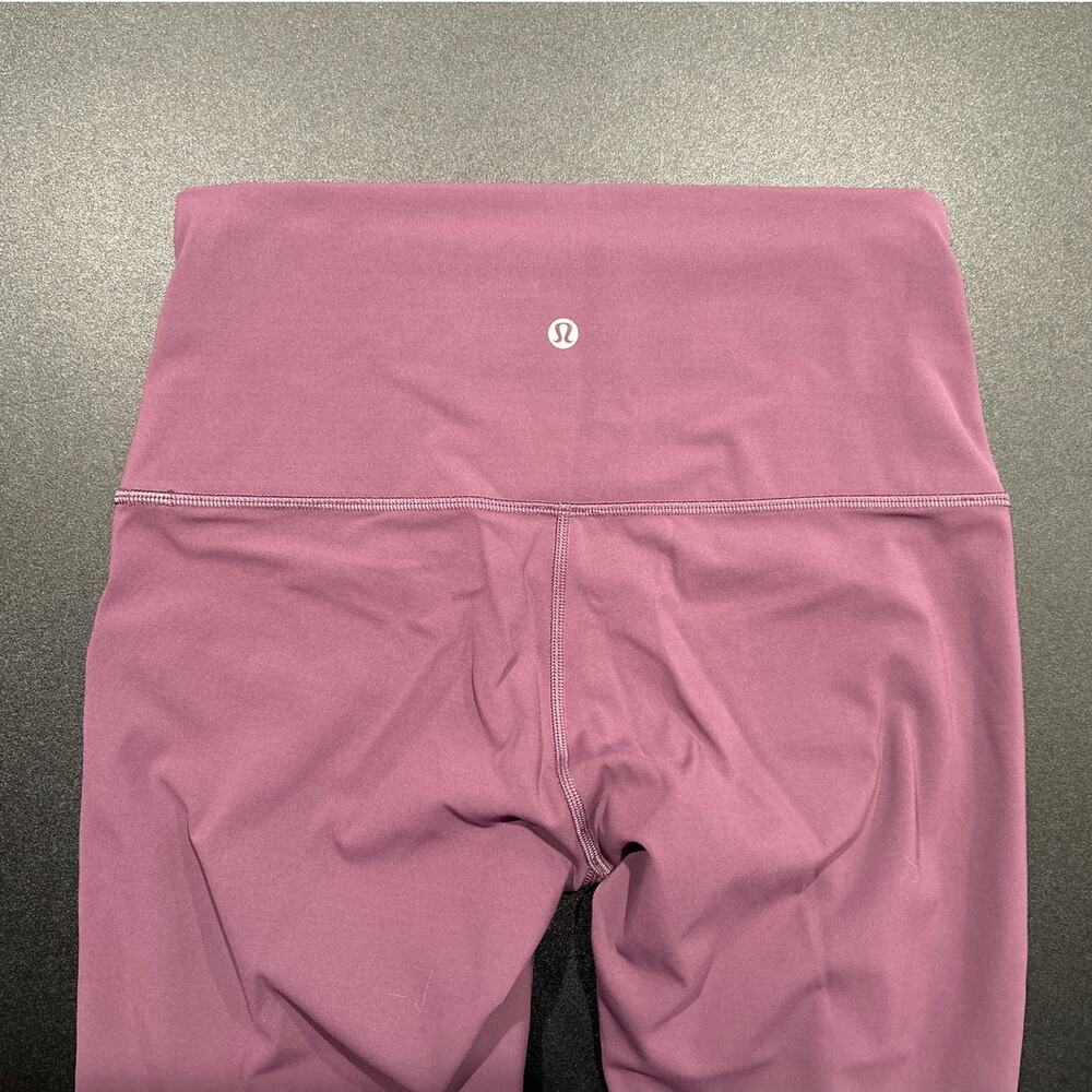 lululemon Mesh Hem Cropped Leggings, Lavender Purple, Size 4–6 (Est.) - Picture 4 of 6